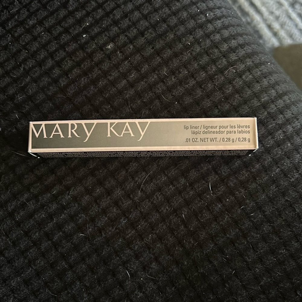 Mary Kay lip liner